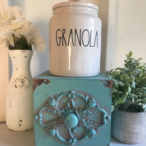 Rae Dunn Granola Canister “NWOT” - Picture 2 of 4
